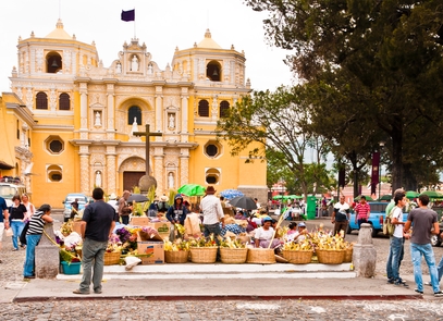 Guatemala-cult 2 church-market