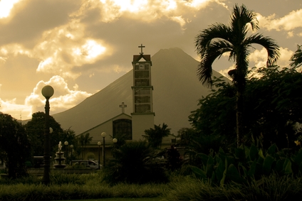 costa-rican-cult 2 church